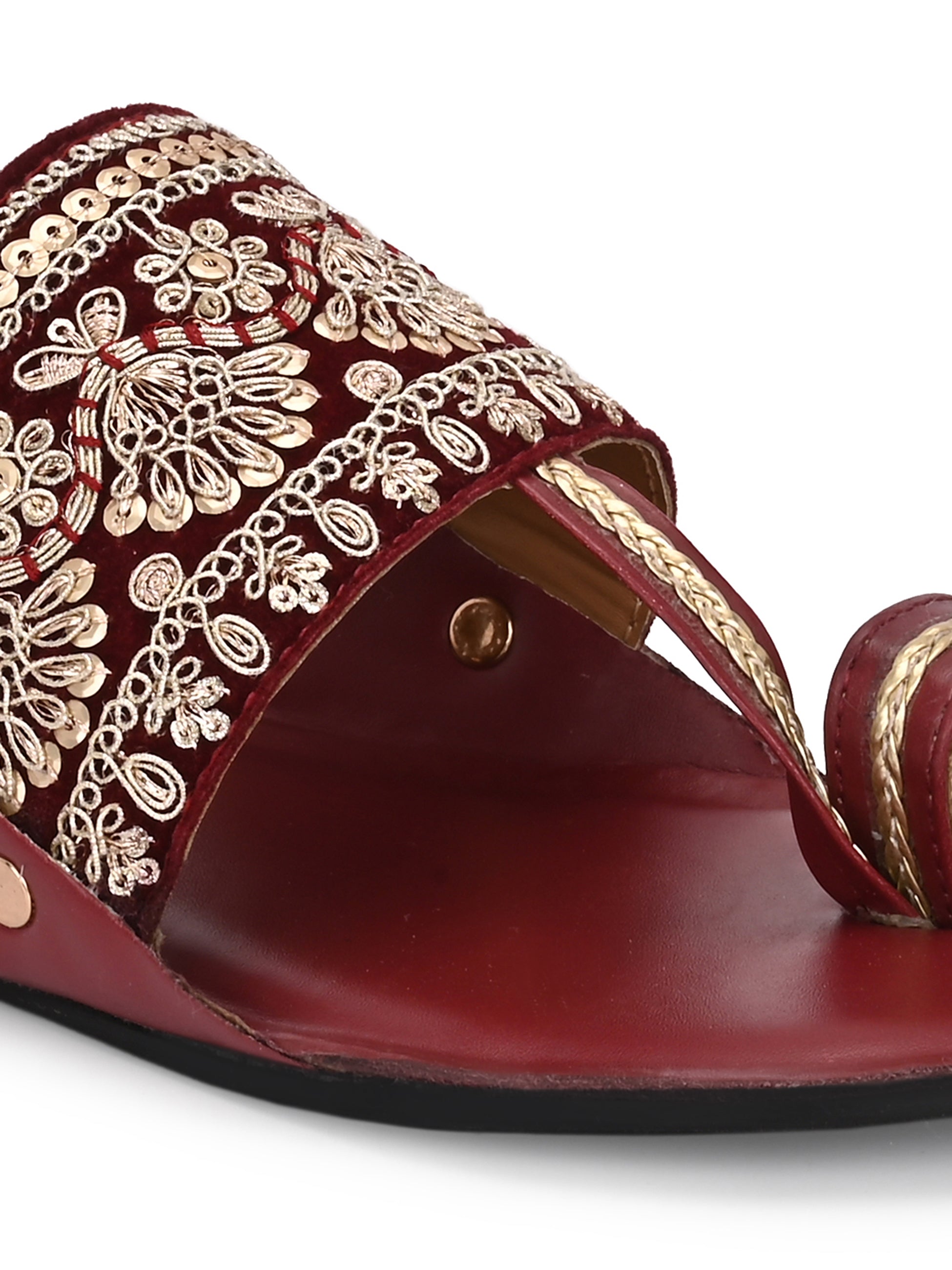 Parisa Embroided Kolhapuri