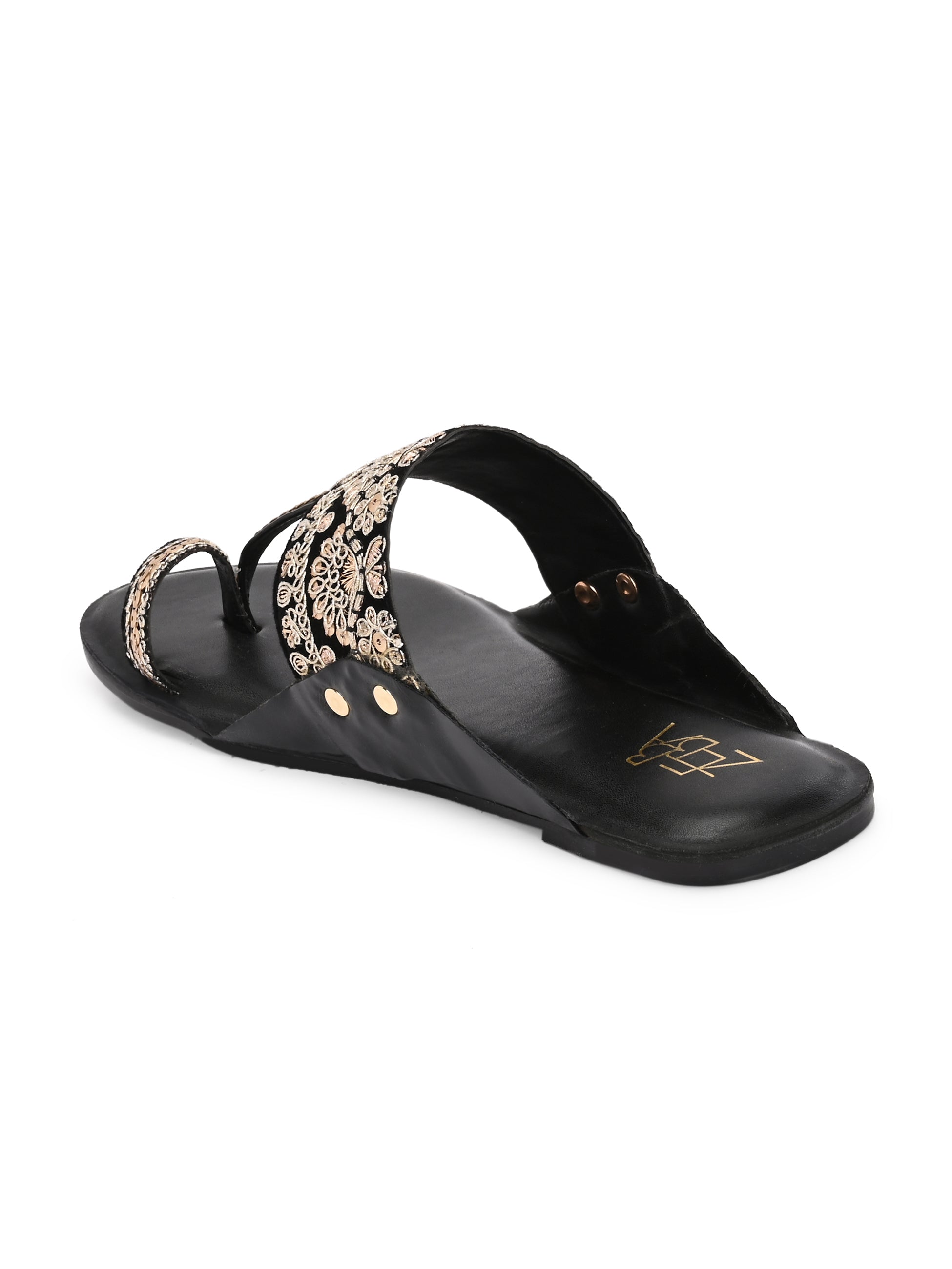 Parisa Embroidered Kolhapuri