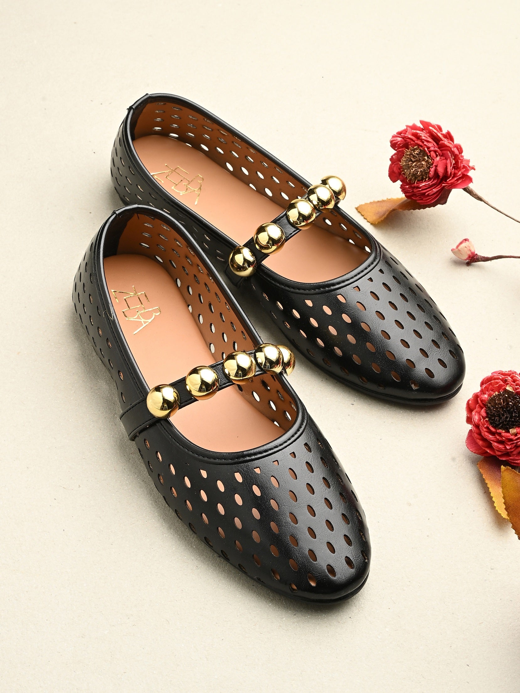 Maison Mary Jane Flats