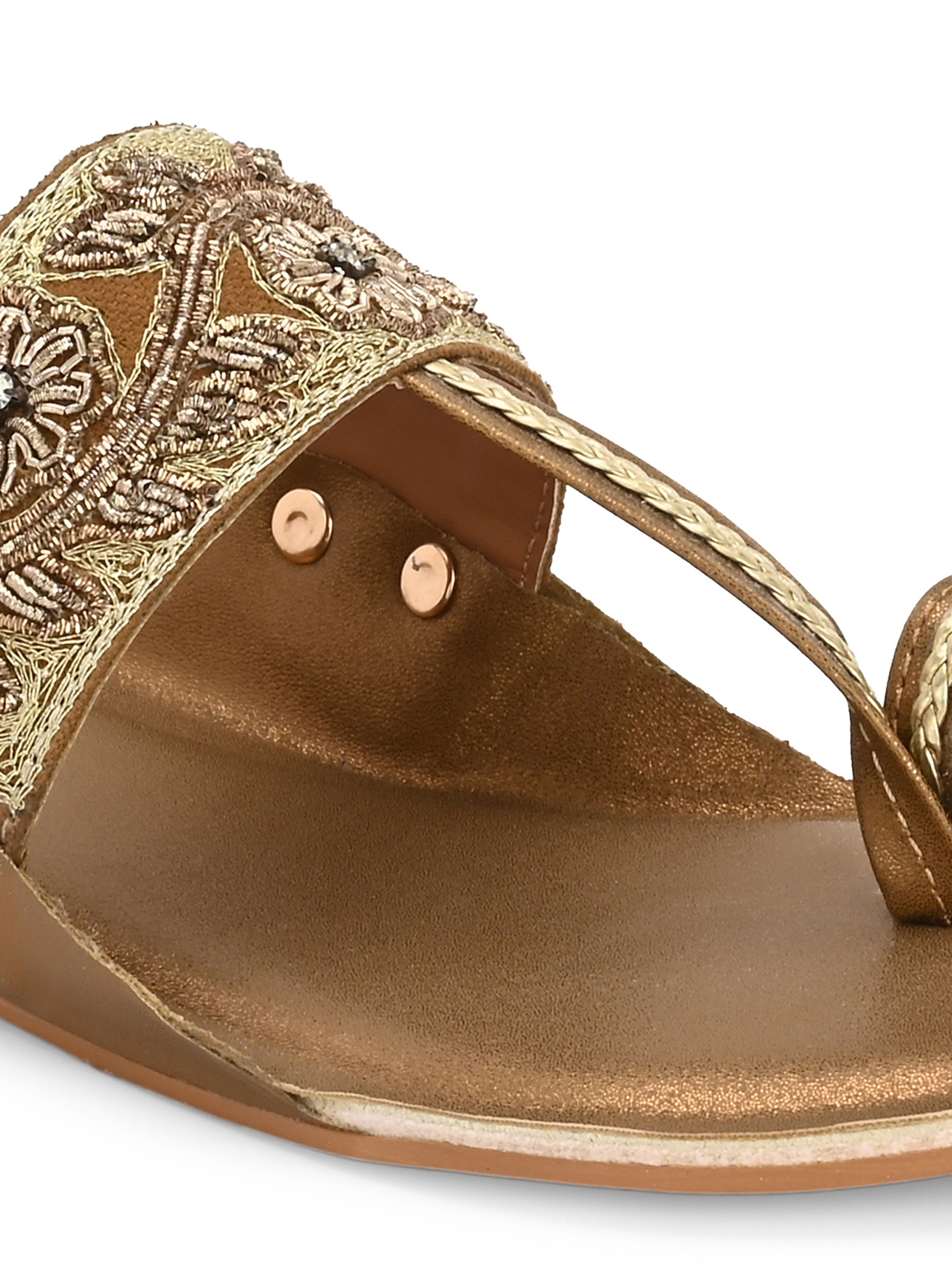 Sara Antique Kohlapuri