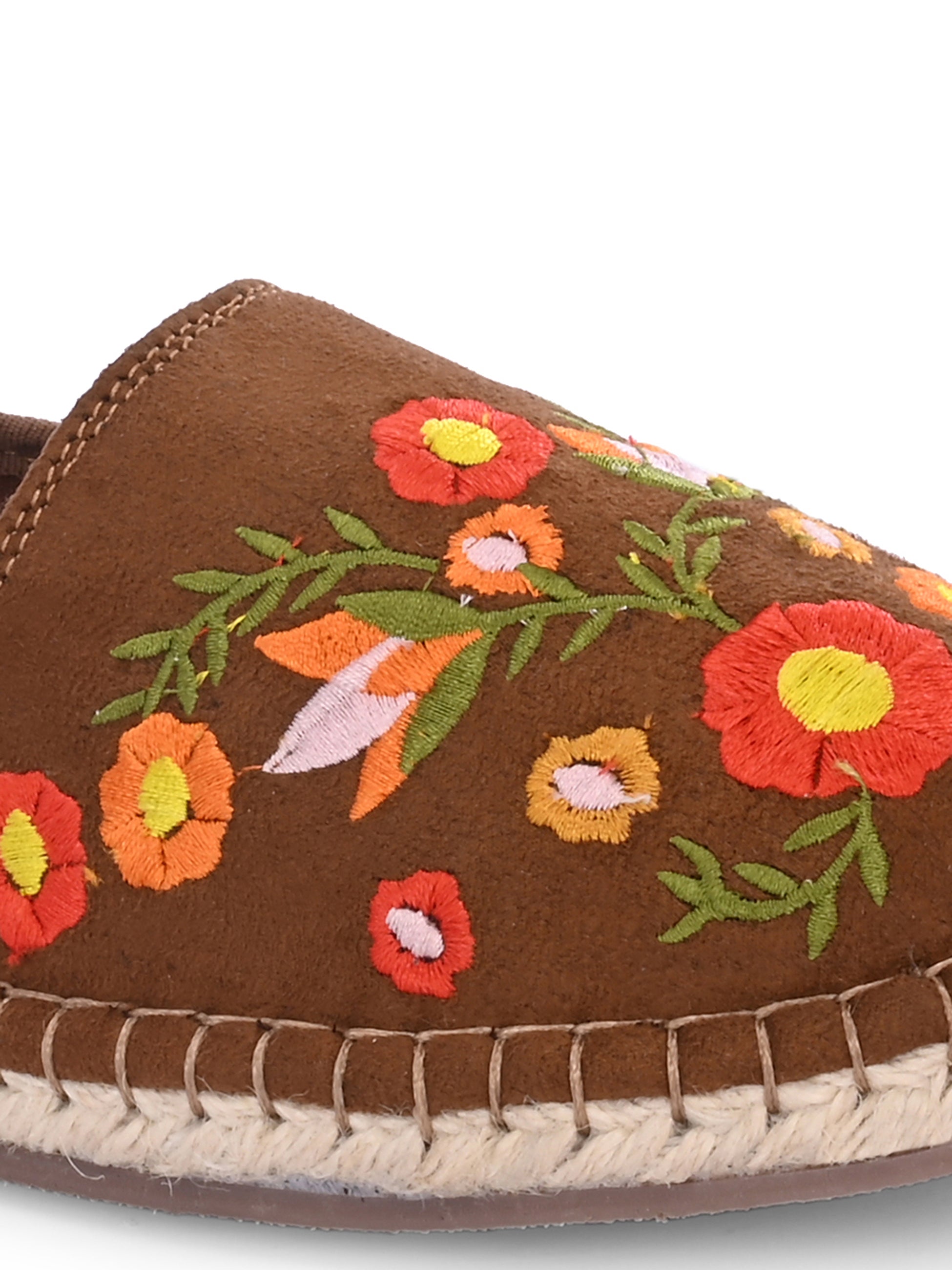 Daisy Embroidered Espradrilles