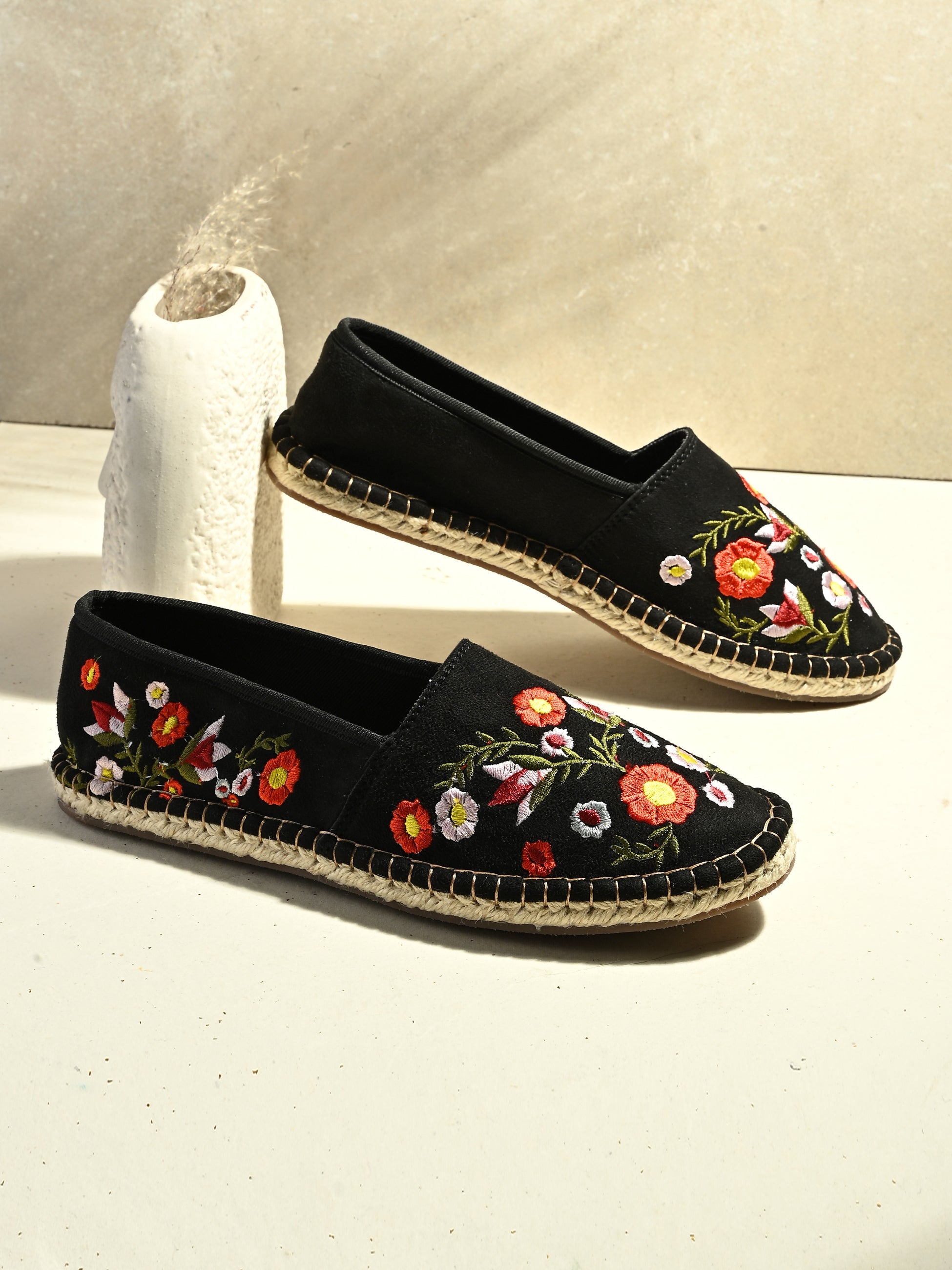 Daisy Embroided Espradrilles