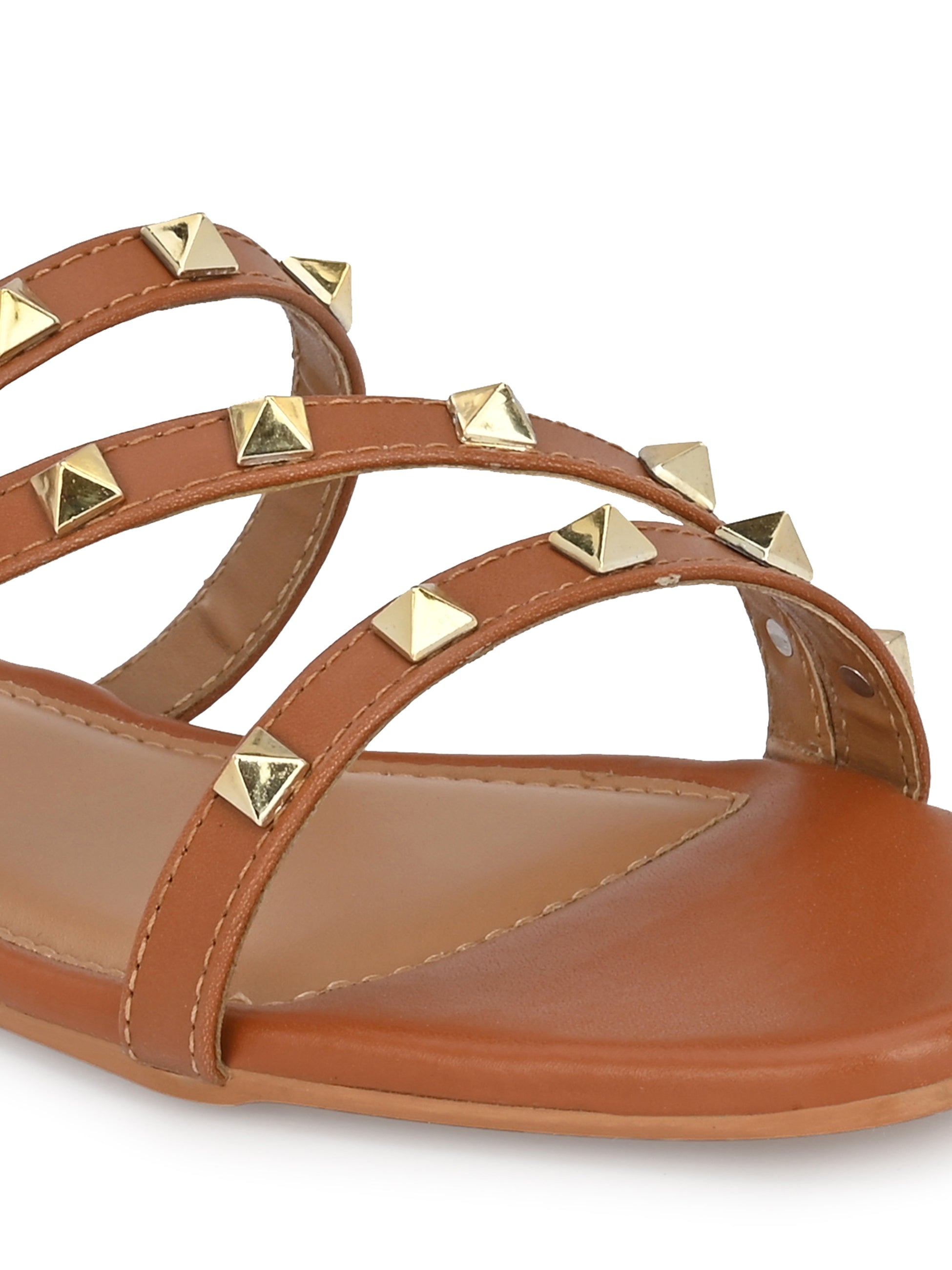 Oden Pyramind Studded Flats