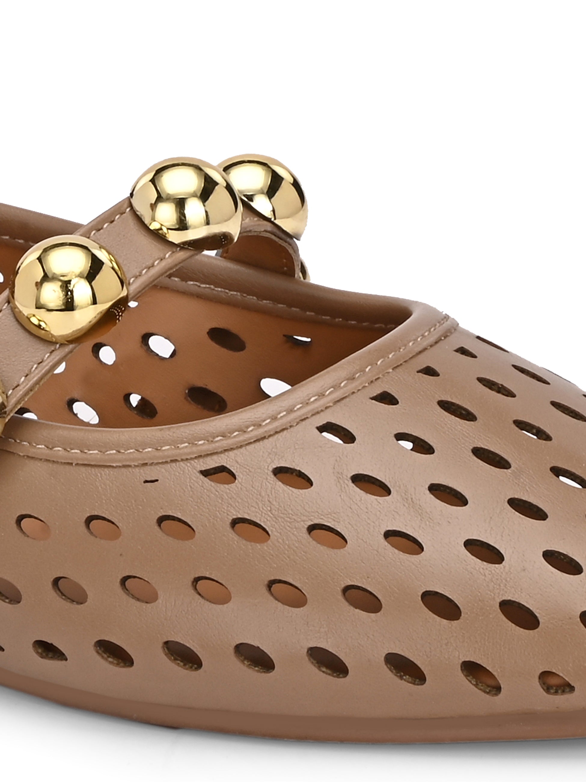 Maison Mary Jane Flats